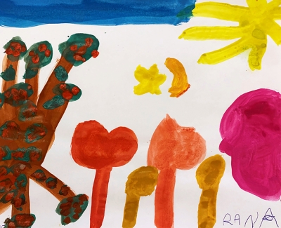 Rana, 5 Jahre, Frühling im Garten