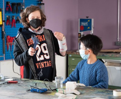 Achtung, die Wiese lebt! Theaterprojekt der Grundstufe